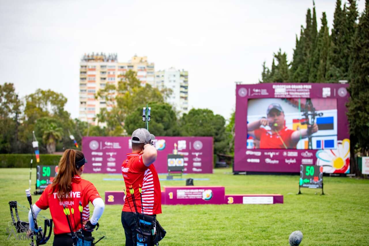 Hazal ve Emircan’dan Altın Madalya 3
